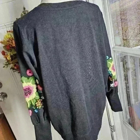 Simply Be sweatshirt with floral embroidery size M - Picture 2 of 3